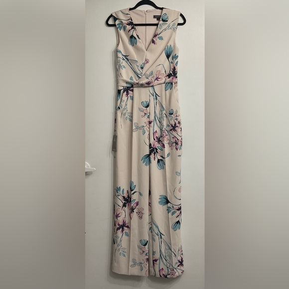 New Floral Jumpsuit - Picture 1 of 3